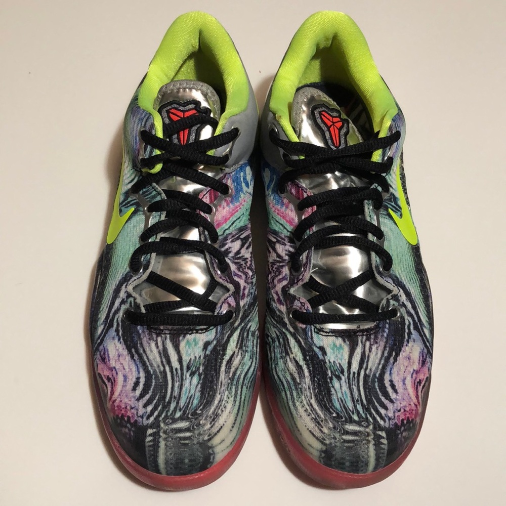 Nike Kobe Preludes Size kids 6.5/ women 8